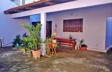 Imagem: A casa possui 2 Dormitórios, 1 Banheiro, 1 Vaga na garagem