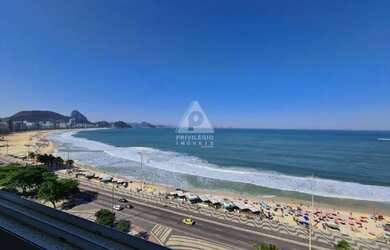 Imagem: O apartamento possui 4 Dormitórios, 4 Banheiros, 1 Vaga na