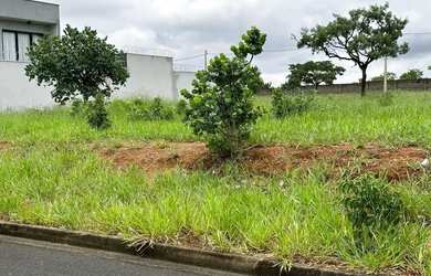 Imagem: O terreno possui 360m² de Área e está localizado em Morada