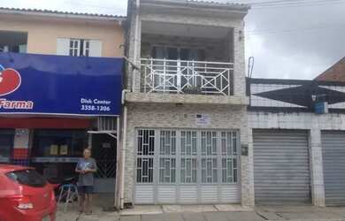 Imagem: A casa possui 2 Dormitórios, 2 Banheiros, 1 Vaga na garagem