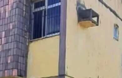 Imagem 2: Edifício Janete, nascente, 2 quartos garagem apenas 190 mil prox.a Almirante...