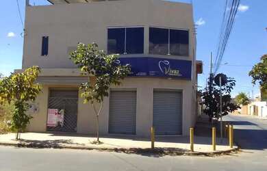 Imagem: A casa possui 3 Dormitórios, 4 Banheiros e 100m² de Área