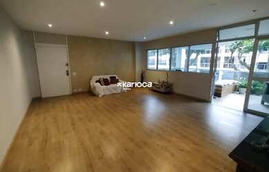 Imagem: O apartamento possui 4 Dormitórios, 4 Banheiros, 2 Vagas na