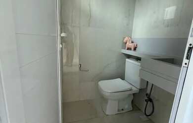 Imagem 8: VENDO OU ALUGO BELÍSSIMA casa de ALTO PADRÃO com 4 suítes no Condomínio...