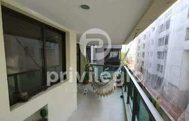 Imagem: O apartamento possui 3 Dormitórios, 1 Banheiro, 1 Vaga na garagem