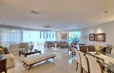 Imagem: O apartamento possui 4 Dormitórios, 5 Banheiros, 2 Vagas na