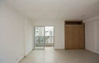 Imagem: O studio possui 1 Dormitório, 1 Banheiro, 1 Vaga na garagem