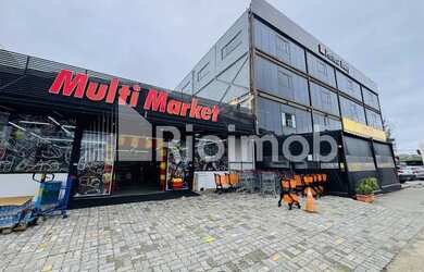 Imagem: O depósito possui 5 Vagas na garagem, 1000m² de Área e Imóvel