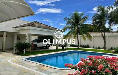 Imagem: A casa possui 3 Dormitórios, 5 Banheiros, 300m² de Área e