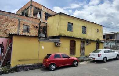 Imagem: A casa possui 4 Dormitórios, 3 Banheiros, 16m² de Área e