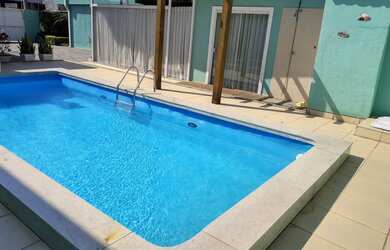 Imagem: A casa possui 4 Dormitórios, 5 Banheiros, 5 Vagas na garagem