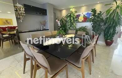 Imagem: O apartamento possui 4 Dormitórios, 5 Banheiros, 5 Vagas na