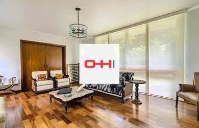 Imagem: A casa à venda possui 5 Dormitórios, 5 Banheiros, 2 Vagas