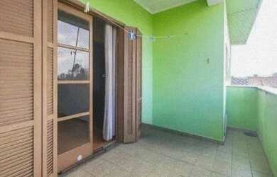 Imagem: A casa possui 5 Dormitórios, 5 Banheiros, 5 Vagas na garagem