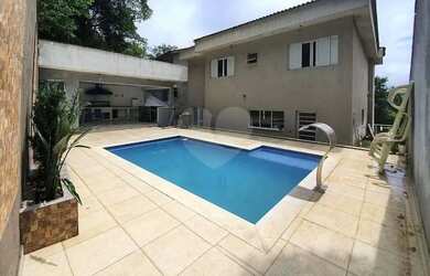 Imagem: A casa em condomínio possui 3 Dormitórios, 4 Banheiros, 4