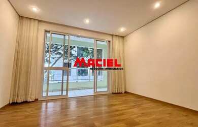 Imagem: O apartamento possui 4 Dormitórios, 3 Banheiros, 3 Vagas na