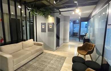 Imagem: O depósito possui 1 Vaga na garagem, 146m² de Área e está