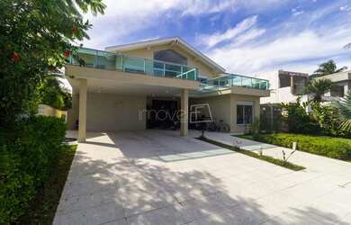 Imagem: A casa em condomínio possui 5 Dormitórios, 5 Banheiros, 5