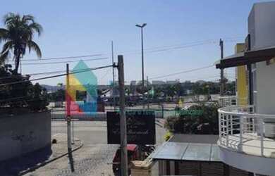 Imagem: A casa possui 4 Dormitórios, 4 Banheiros, 3 Vagas na garagem