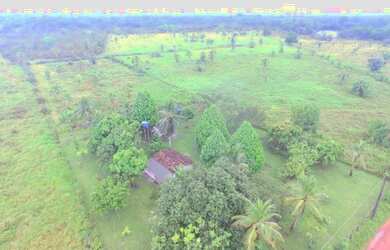 Imagem: A fazenda possui 114000m² de Área e está localizado em Centro