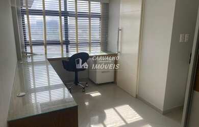 Imagem: O depósito possui 1 Vaga na garagem, 28m² de Área e está