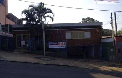 Imagem: O depósito possui 3 Vagas na garagem, 280m² de Área e está