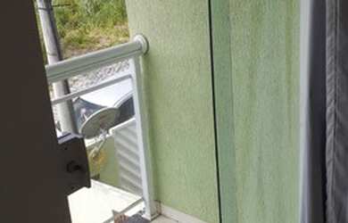 Imagem: A casa possui 2 Dormitórios, 3 Banheiros, 1 Vaga na garagem