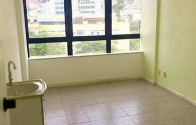 Imagem: O depósito possui 1 Vaga na garagem, 22m² de Área e está