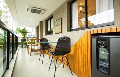 Imagem: O apartamento possui 3 Dormitórios, 3 Banheiros, 2 Vagas na