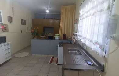 Imagem: A casa possui 2 Dormitórios, 1 Banheiro, 87m² de Área e