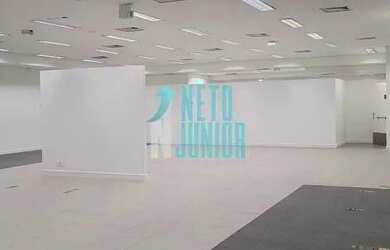 Imagem: O depósito possui 1 Vaga na garagem, 537m² de Área e está