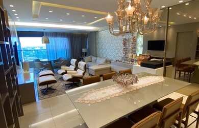 Imagem: O apartamento possui 3 Dormitórios, 3 Banheiros, 2 Vagas na