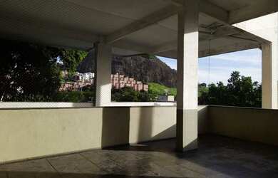 Imagem: O apartamento possui 2 Dormitórios, 1 Banheiro e 1 Vaga na