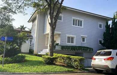 Imagem: A casa em condomínio possui 3 Dormitórios, 4 Banheiros, 4