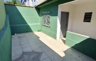 Imagem: A casa possui 1 Dormitório, 1 Banheiro, 75m² de Área e está