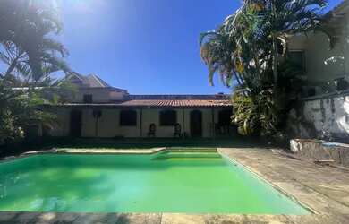 Imagem: A casa em condomínio possui 1 Dormitório, 2 Banheiros, 4 Vagas