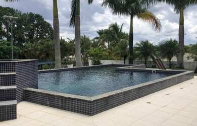 Imagem: A casa em condomínio à venda possui 5 Dormitórios, 5 Banheiros