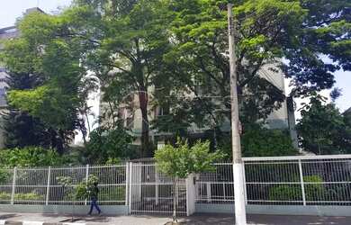 Imagem: O apartamento possui 3 Dormitórios, 1 Banheiro, 1 Vaga na garagem