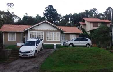 Imagem: A casa possui 2 Dormitórios, 1 Banheiro, 1 Vaga na garagem