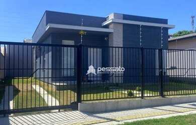 Imagem: A casa possui 3 Dormitórios, 1 Banheiro, 3 Vagas na garagem