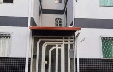 Imagem: O apartamento possui 3 Dormitórios, 1 Banheiro, 1 Vaga na garagem