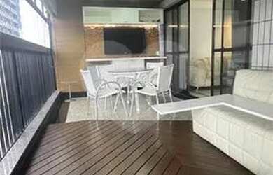 Imagem: O apartamento possui 4 Dormitórios, 5 Banheiros, 2 Vagas na