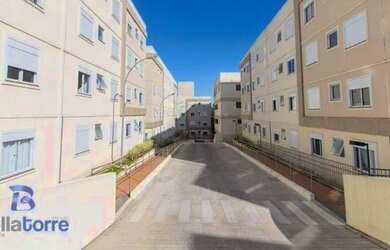 Imagem: O apartamento possui 2 Dormitórios, 1 Banheiro, 1 Vaga na garagem