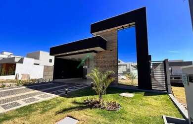 Imagem: A casa em condomínio possui 4 Dormitórios, 4 Banheiros, 4