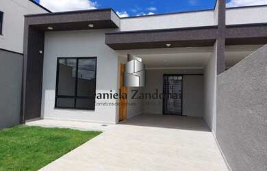 Imagem: A casa possui 3 Dormitórios, 3 Banheiros, 3 Vagas na garagem