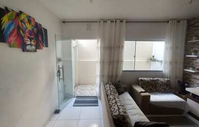 Imagem: A casa possui 2 Dormitórios, 2 Banheiros e 150m² de Área