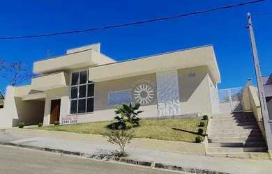 Imagem: A casa em condomínio possui 3 Dormitórios, 2 Banheiros, 2