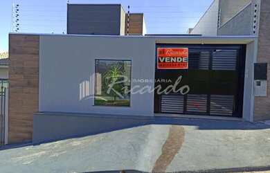 Imagem: A casa possui 2 Dormitórios, 1 Banheiro, 1 Vaga na garagem