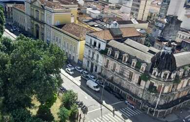 Imagem: A kitnet possui 1 Dormitório, 1 Banheiro, 1 Vaga na garagem