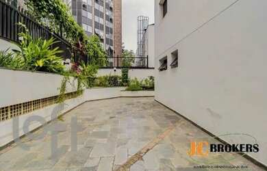 Imagem 16: Apartamento com 95 m², 3 Dormitórios sendo 1 suíte com banheira, Sala com dois ambientes